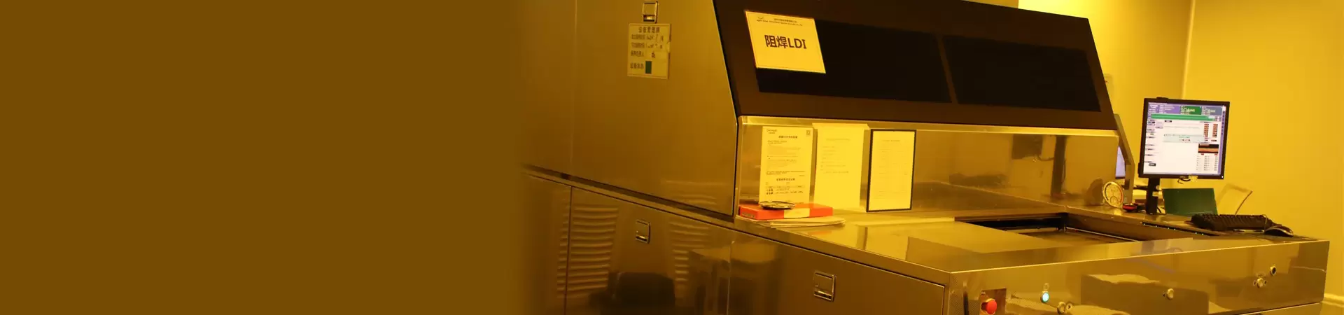 Pevná a flexibilní deska plošných spojů