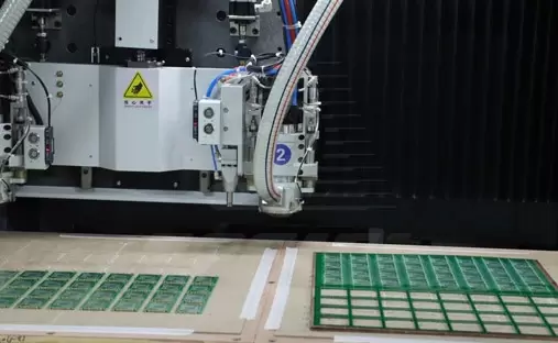Zvládnutí návrhu, výroby a inovací desek plošných spojů: Komplexní průvodce od expertů SprintPCB